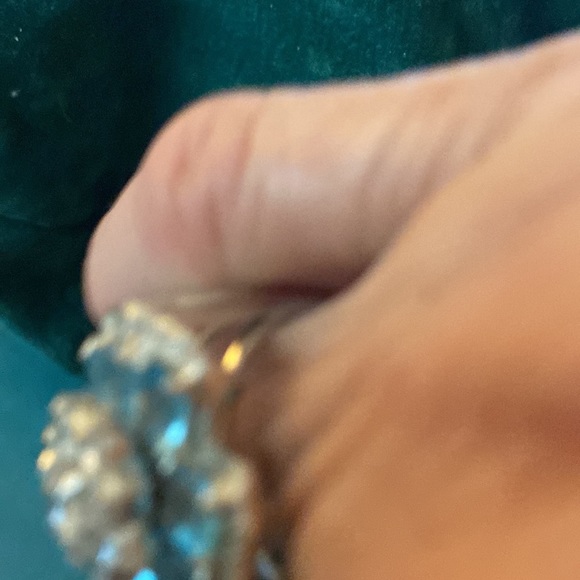 SIZE 6  beautiful ring in blue topaz and zircon, I believe.Pristine condition - Picture 5 of 8